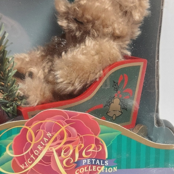 2001 Victorian Rose Collection Brass Key #13501 Poseable Porcelain Doll W/ Stand - Picture 6 of 11